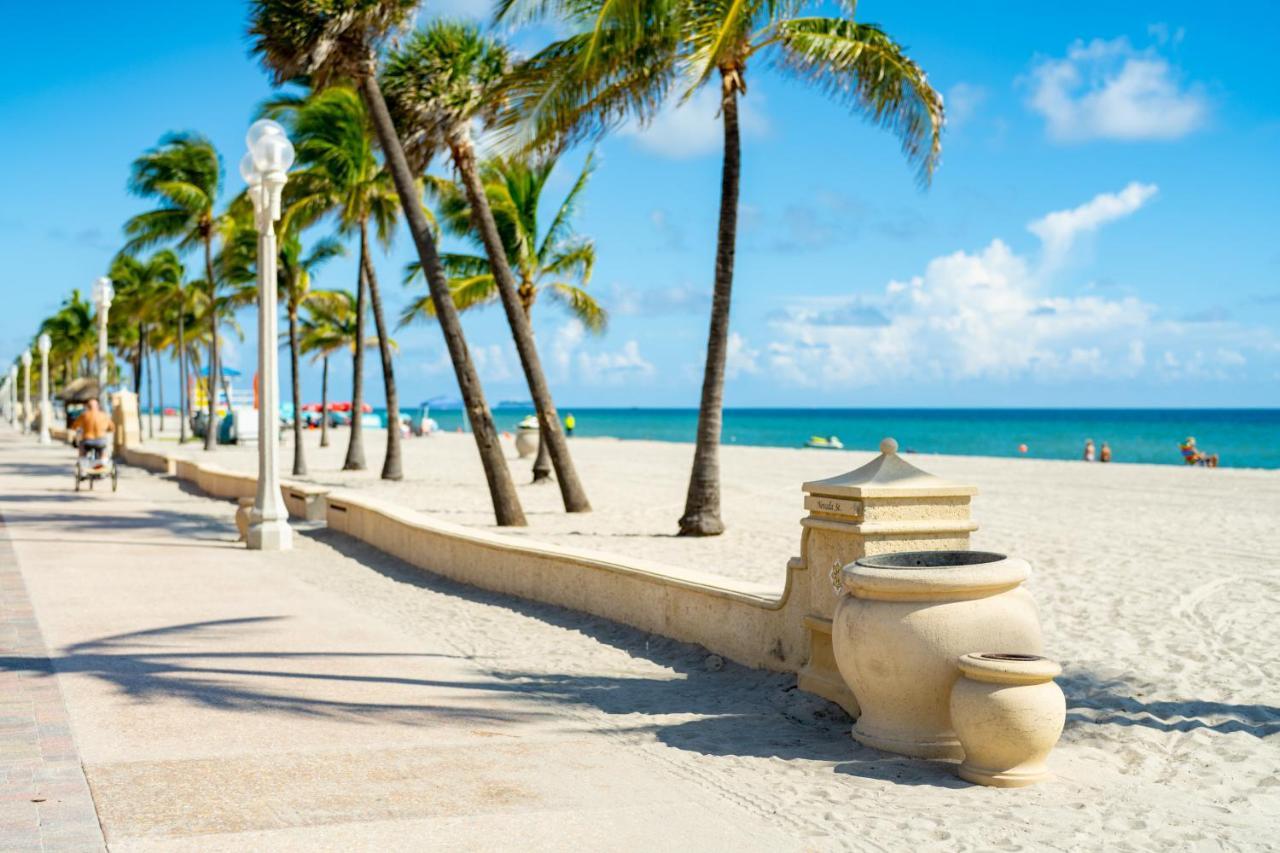 The Surf Hollywood Beach Aparthotel Exterior photo